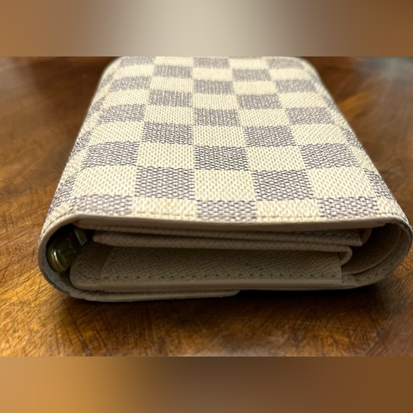 Louis Vuitton Damier Azur Alexandra Wallet - Picture 6 of 16